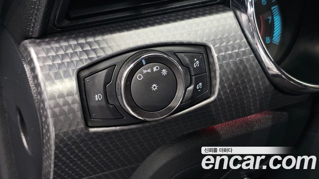 Ford Mustang Coupe 2015 — фото 19