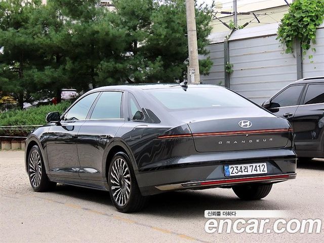 Hyundai Grandeur (GN7) 2,5 Gasoline 2WD Calligraphy 2024 — фото 3