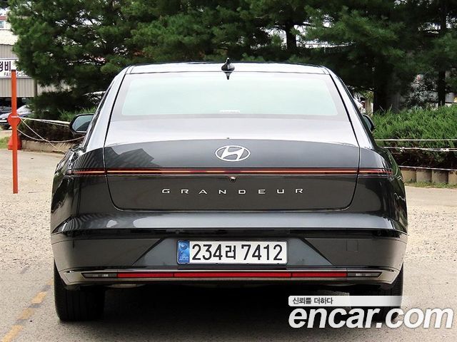 Hyundai Grandeur (GN7) 2,5 Gasoline 2WD Calligraphy 2024 — фото 4