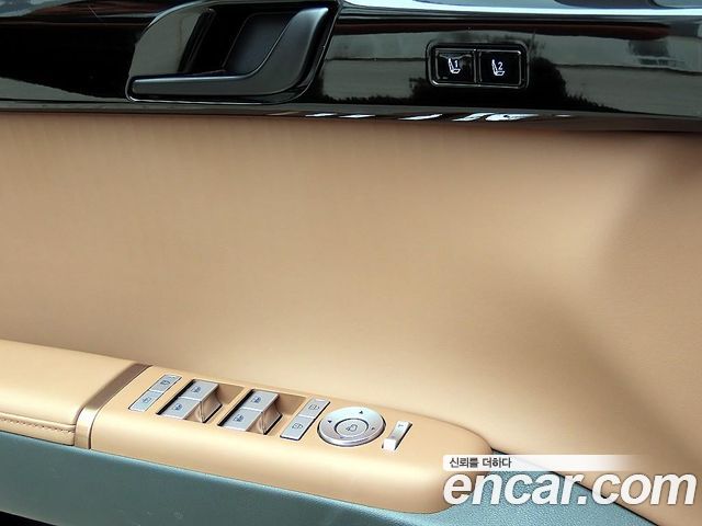 Hyundai Grandeur (GN7) 2,5 Gasoline 2WD Calligraphy 2024 — фото 16