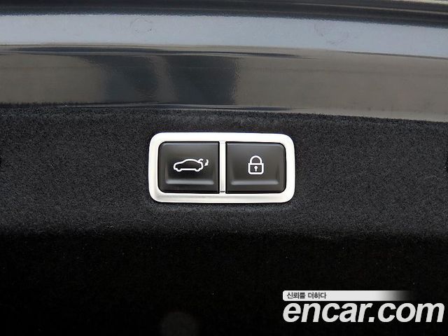 Hyundai Grandeur (GN7) 2,5 Gasoline 2WD Calligraphy 2024 — фото 20