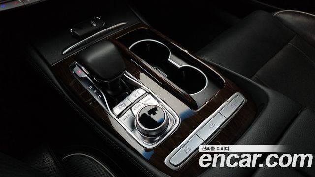 Kia K9 3.8 GDI AWD PlatinumⅡ 2019 — фото 9