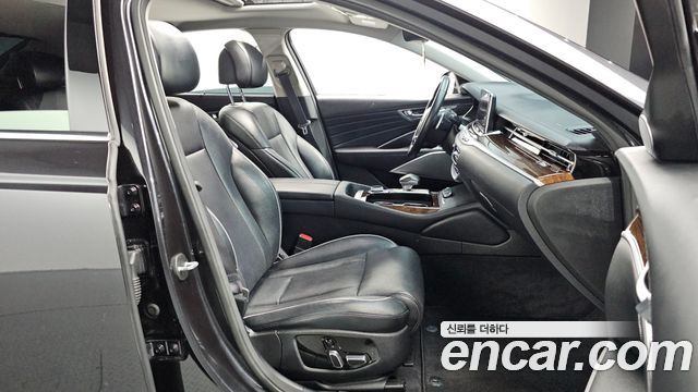 Kia K9 3.8 GDI AWD PlatinumⅡ 2019 — фото 16