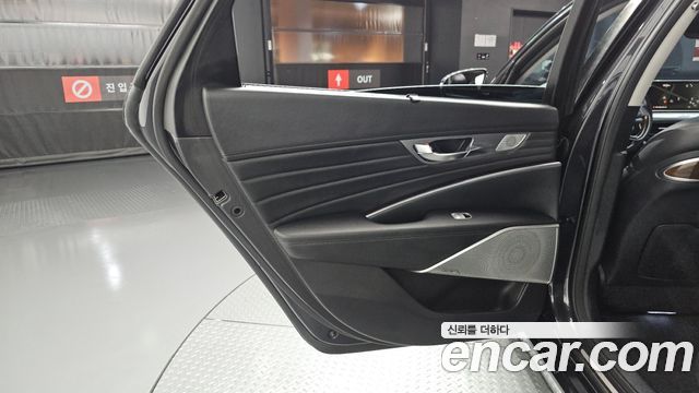 Kia K9 3.8 GDI AWD PlatinumⅡ 2019 — фото 31
