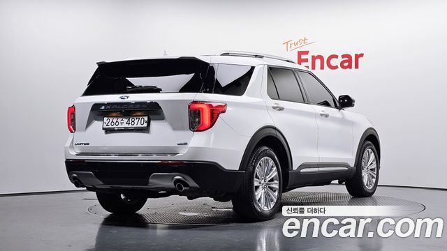 Ford Explorer (VI) 2.3 LimIted 4WD 2020 — фото 2