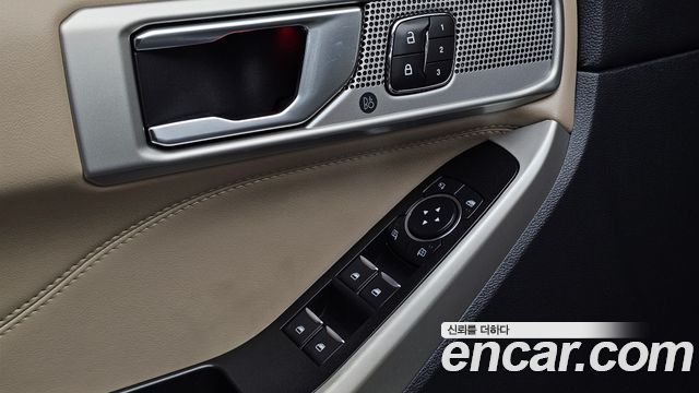 Ford Explorer (VI) 2.3 LimIted 4WD 2020 — фото 20