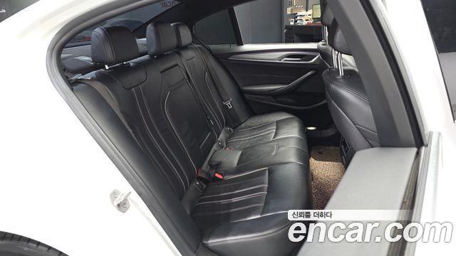 BMW 5 Series (G30) 530i M Sport Package 2018 — фото 12