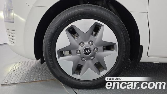 Hyundai Staria 4WD Tourer 9-Seater Modern 2023 — фото 5