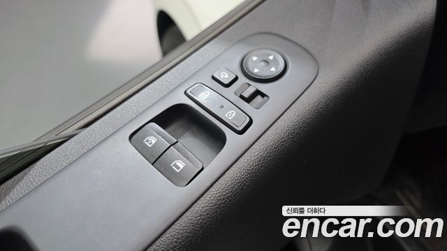 Hyundai Staria 4WD Tourer 9-Seater Modern 2023 — фото 17
