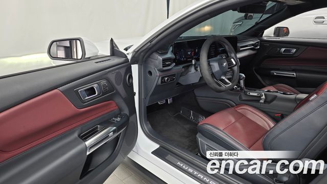 Ford Mustang (VII) 2.3 EcoBoost Premium Coupe 2024 — фото 10