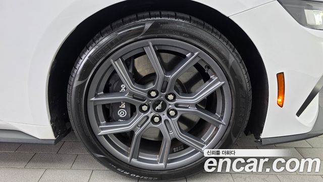 Ford Mustang (VII) 2.3 EcoBoost Premium Coupe 2024 — фото 27