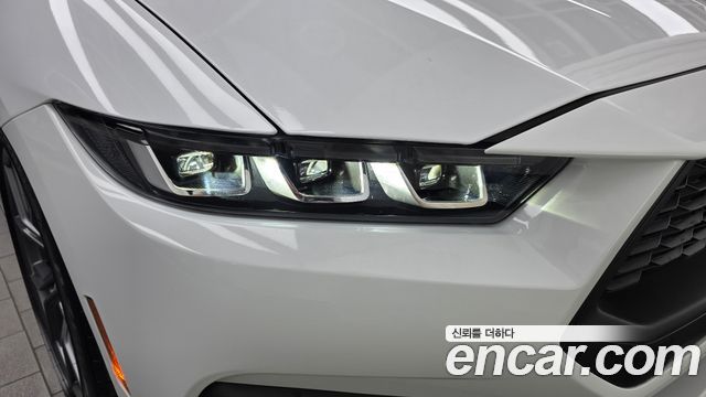 Ford Mustang (VII) 2.3 EcoBoost Premium Coupe 2024 — фото 28