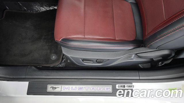 Ford Mustang (VII) 2.3 EcoBoost Premium Coupe 2024 — фото 35
