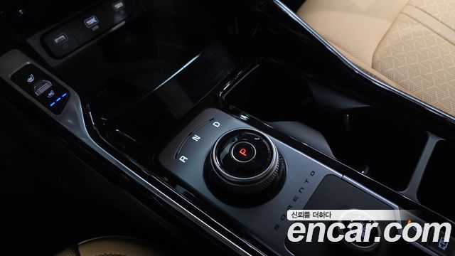 Kia Sorento (IV) Gasoline 2.5T 2WD Noblesse 2023 — фото 9