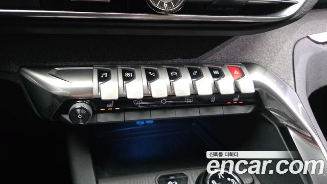 Peugeot 5008 (II) 1.5 BlueHDi GT Line 2021 — фото 17