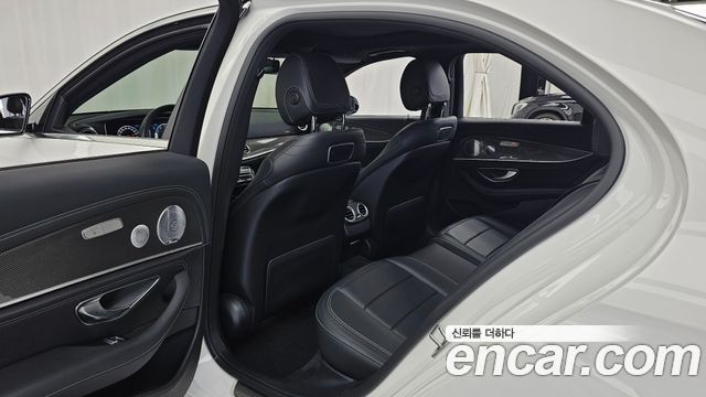 Mercedes-Benz E-Class (W213) E350 4MATIC AMG Line 2019 — фото 12