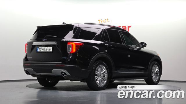 Ford Explorer (VI) 2.3 LimIted 4WD 2020 — фото 2