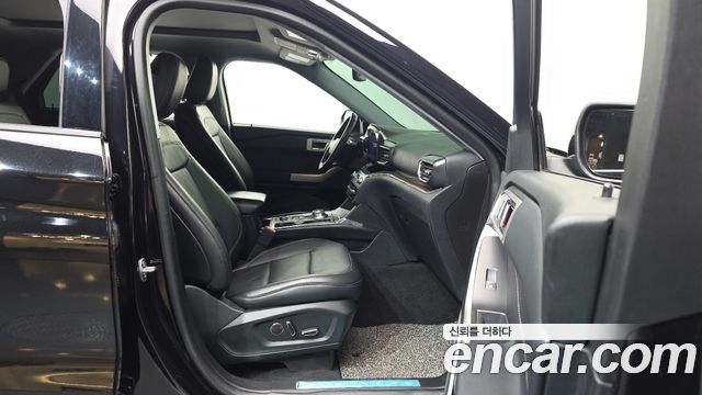 Ford Explorer (VI) 2.3 LimIted 4WD 2020 — фото 11
