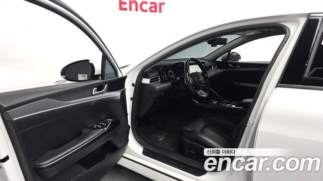 Kia K5 (III) 2.0 Prestige 2023 — фото 10