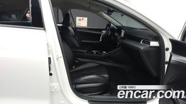 Kia K5 (III) 2.0 Prestige 2023 — фото 11