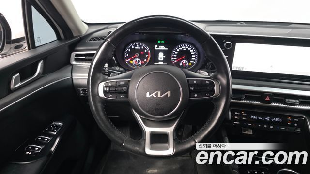 Kia K5 (III) 2.0 Prestige 2023 — фото 13