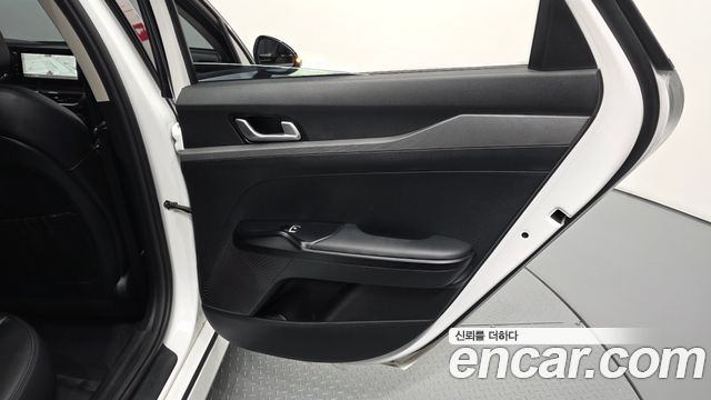 Kia K5 (III) 2.0 Prestige 2023 — фото 25