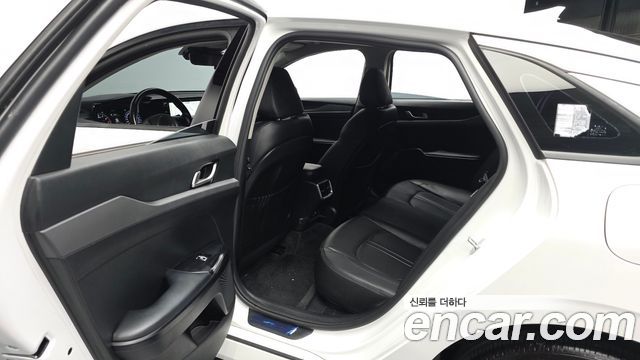 Kia K5 (III) 2.0 Prestige 2023 — фото 26