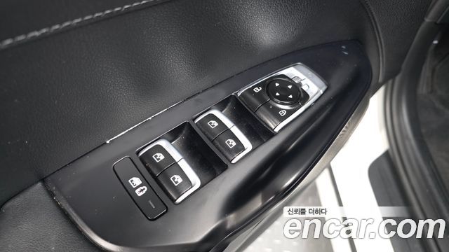 Kia K5 (III) 2.0 Prestige 2023 — фото 28