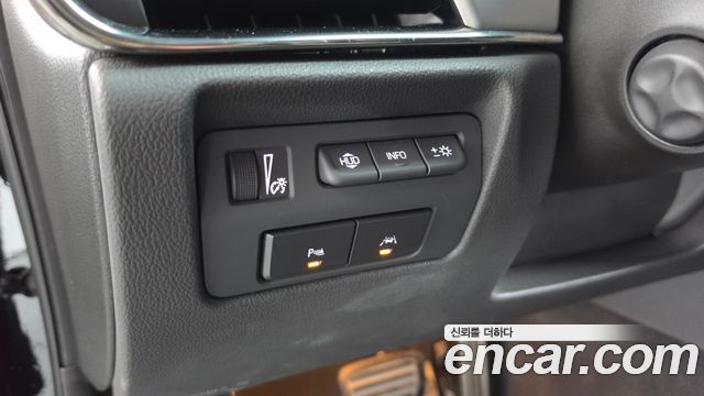 Cadillac ATS 2.0 Premium 1st 2018 — фото 28