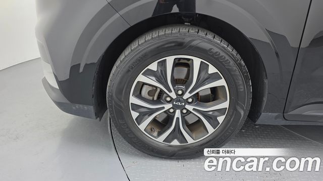Kia Carnival (IV) Diesel 9-Seater Prestige 2023 — фото 5