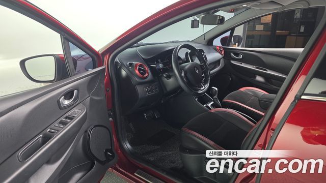 Renault Korea Clio Intens 2018 — фото 10