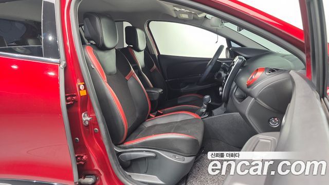 Renault Korea Clio Intens 2018 — фото 11
