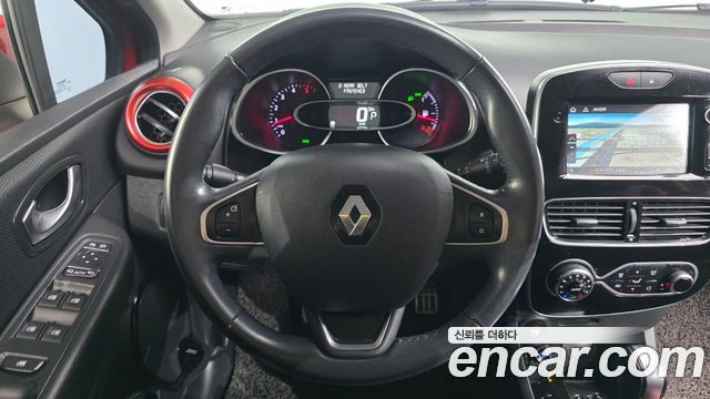 Renault Korea Clio Intens 2018 — фото 13