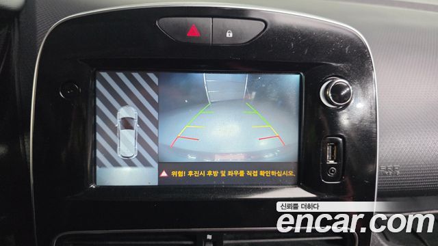 Renault Korea Clio Intens 2018 — фото 15