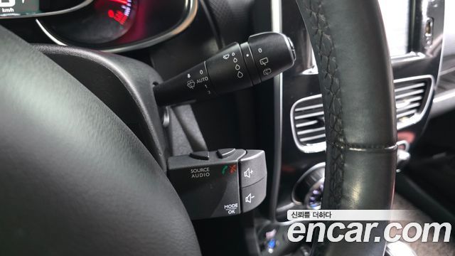 Renault Korea Clio Intens 2018 — фото 17