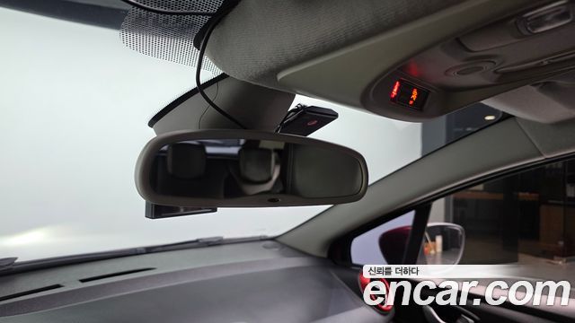 Renault Korea Clio Intens 2018 — фото 18