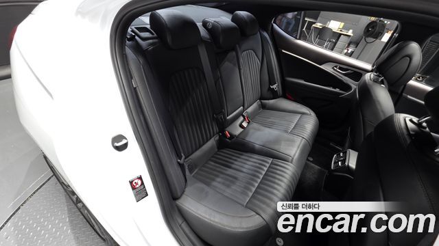 Genesis G70 2.0T Supreme 2018 — фото 11