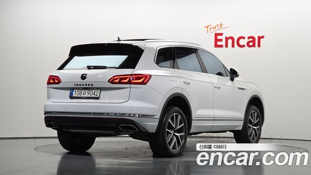 Volkswagen Touareg (III) 3.0 TDI Prestige 2023 — фото 2