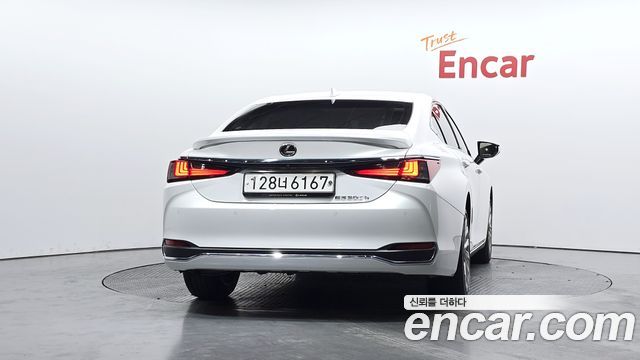 Lexus ES300h (VII) Luxury Plus 2023 — фото 4