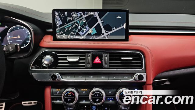 Genesis G70 Shooting Brake Gasoline 2.0T 2WD 2023 — фото 14