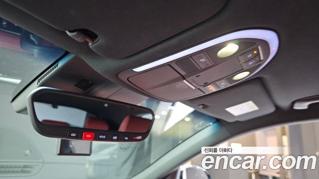Genesis G70 Shooting Brake Gasoline 2.0T 2WD 2023 — фото 20