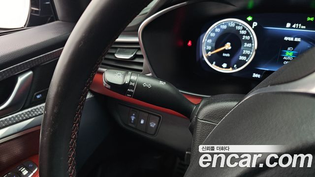 Genesis G70 Shooting Brake Gasoline 2.0T 2WD 2023 — фото 27