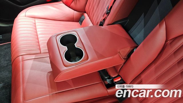 Genesis G70 Shooting Brake Gasoline 2.0T 2WD 2023 — фото 33