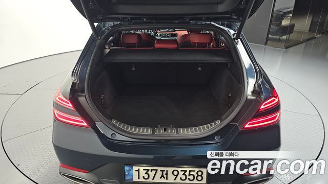 Genesis G70 Shooting Brake Gasoline 2.0T 2WD 2023 — фото 34