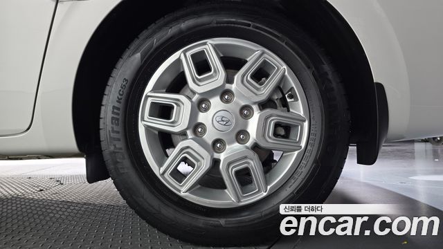 Hyundai Staria Tourer 9-Seater Modern 2022 — фото 21