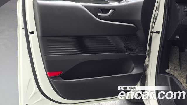 Hyundai Staria Tourer 9-Seater Modern 2022 — фото 24