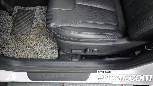 Hyundai Santa Fe Diesel 2.2 2WD Premium Choice 2021 — фото 31