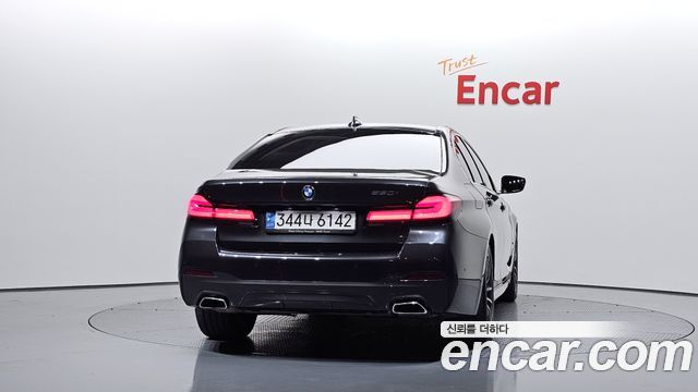 BMW 5 Series (G30) 520i M Sport 2022 — фото 4