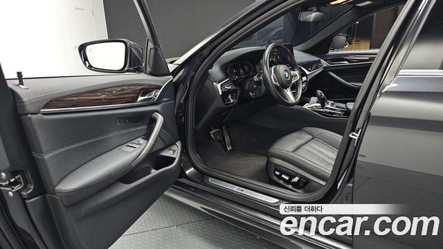BMW 5 Series (G30) 520i M Sport 2022 — фото 10