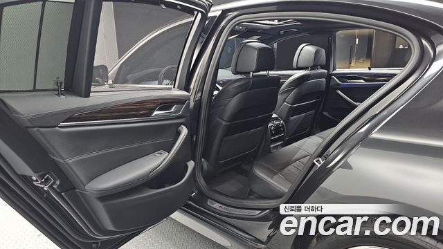 BMW 5 Series (G30) 520i M Sport 2022 — фото 12